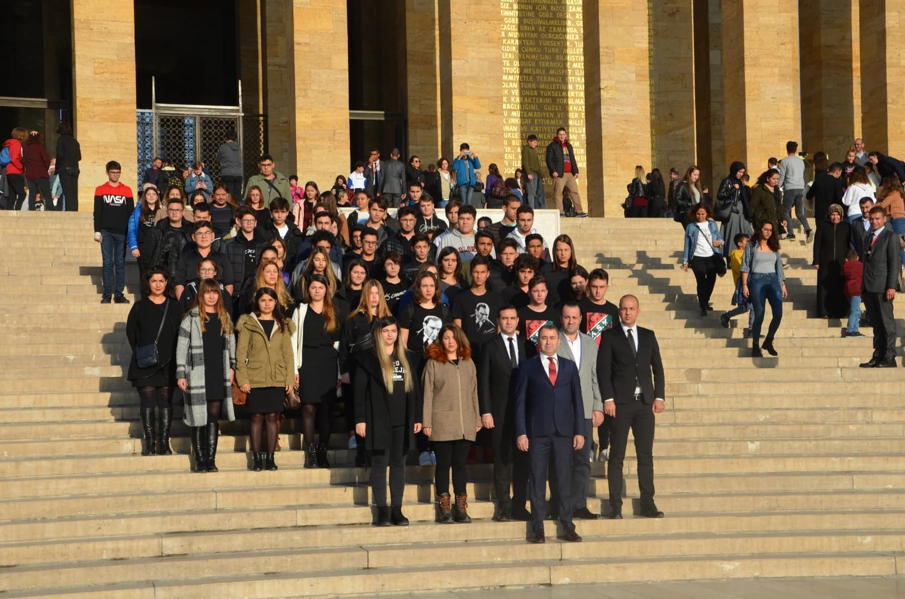 Öncü Koleji öğrencileri ve öğretmenlerinin Anıtkabir ziyaretinden